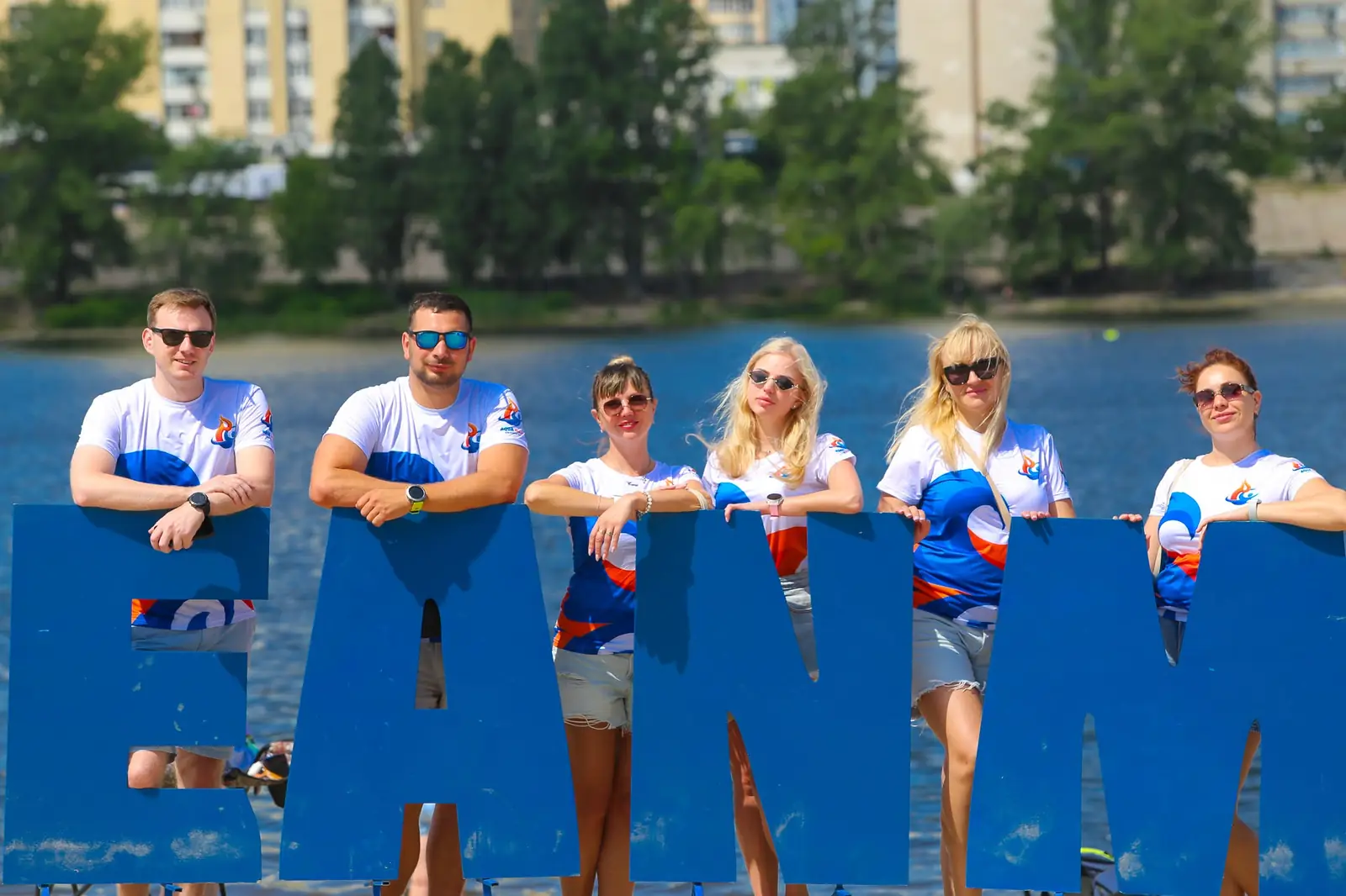 Команда Aqua Blaze на відкритій воді